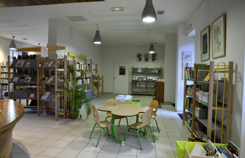 Médiathèque, espace enfants