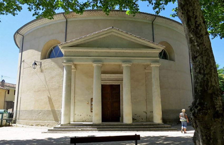 Temple de Lasalle, entrée principale